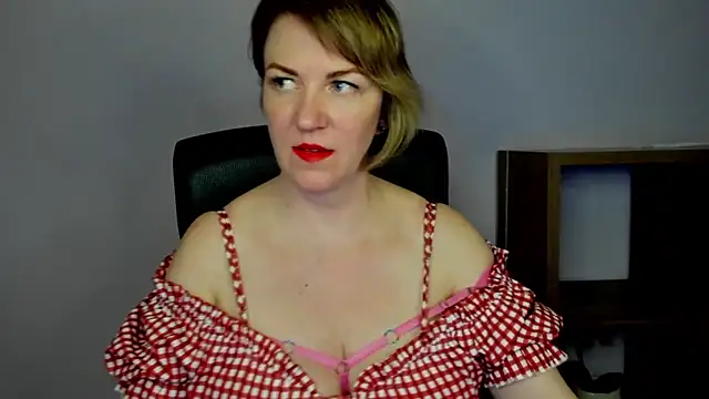 feliziaDesire online show from 15, 4, 2026