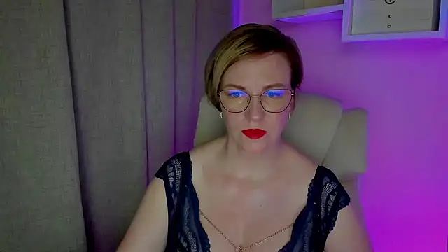 feliziaDesire online show from 6, 8, 2026