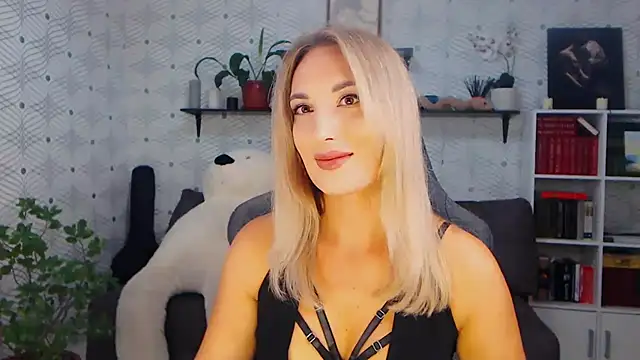 MillaXQueen online show from 28, 7, 2026