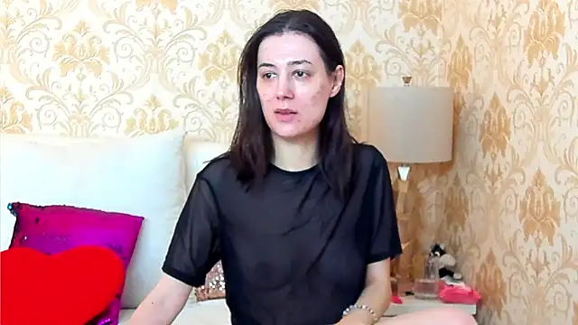 JuliaHunts online show from 9, 1, 2026