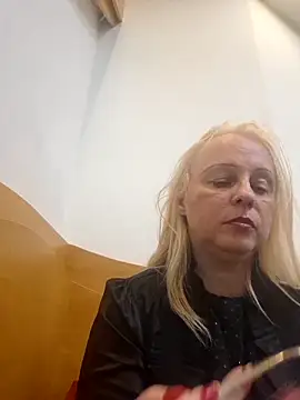 martachatte online show from 17, 4, 2026