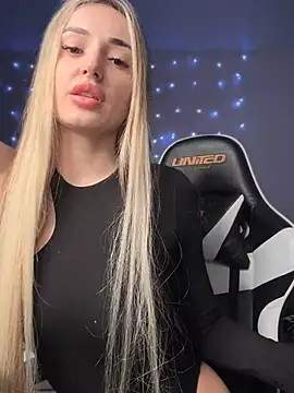 Snapshot of minalawarden chatting on 15, 3, 2025 minalawarden online show from 15, 3, 2025