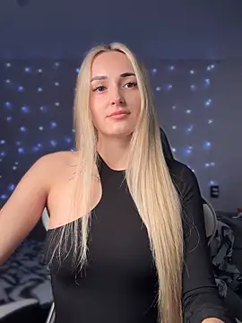 Snapshot of minalawarden chatting on 8, 10, 2025 minalawarden online show from 8, 10, 2025