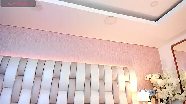 Rebeca jones online show from 28, 1, 2025