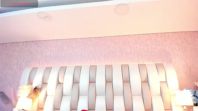 Rebeca jones online show from 6, 3, 2025