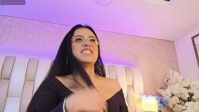 Rebeca jones online show from 10, 3, 2025