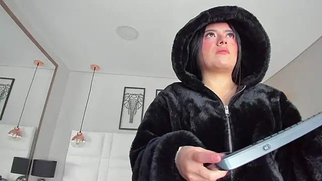 Rebeca jones online show from 16, 12, 2025