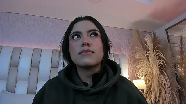 Rebeca jones online show from 28, 4, 2026