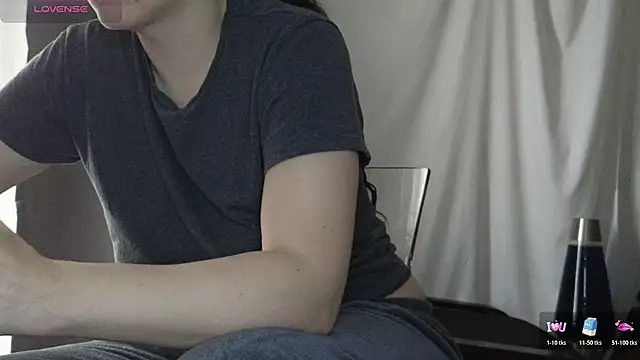 Mia G0ld online show from 12, 1, 2026