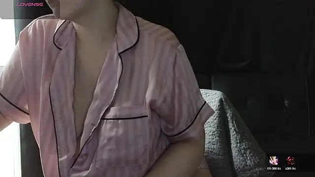 Mia G0ld online show from 9, 4, 2026