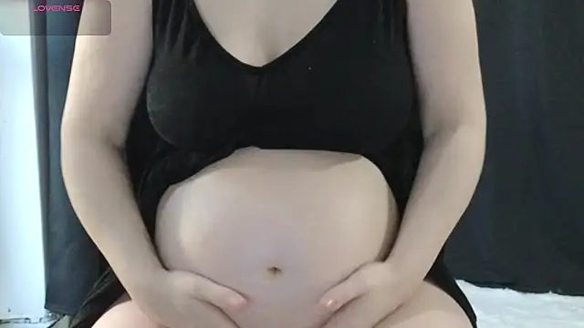 Mia G0ld online show from 28, 4, 2026