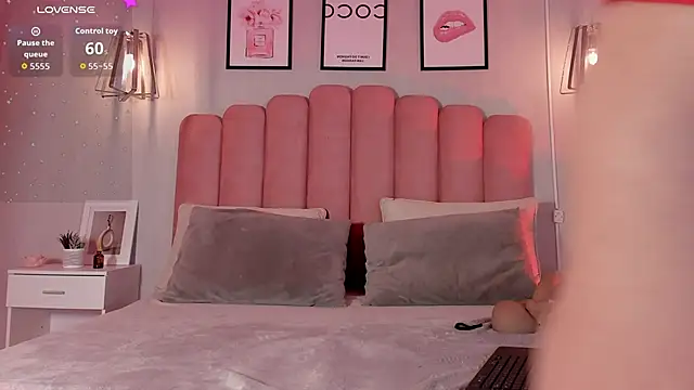 Ashleyy piink online show from 22, 4, 2026