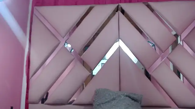 nathaly low1 online show from 5, 2, 2025