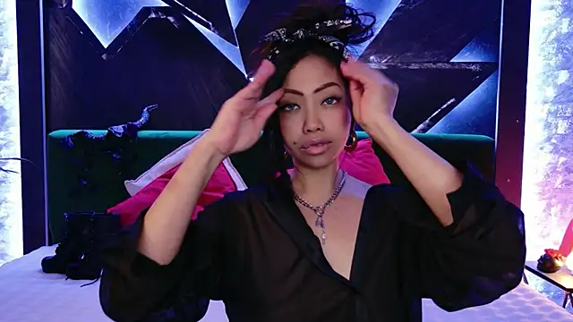 ElyaQuinn online show from 23, 4, 2026