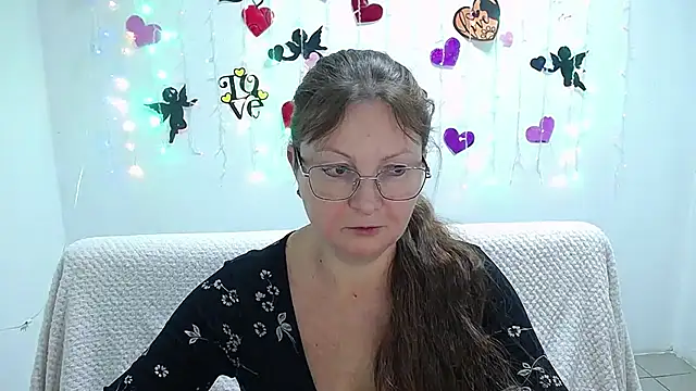 VanessaHotts online show from 17, 2, 2025