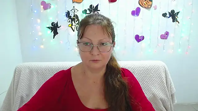 VanessaHotts online show from 12, 3, 2025