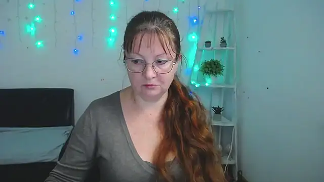 VanessaHotts online show from 7, 11, 2025