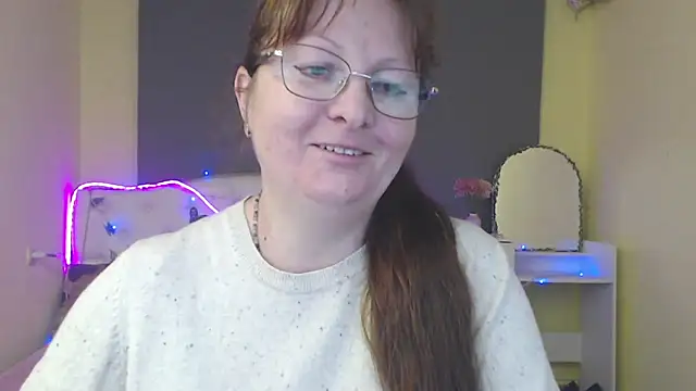 VanessaHotts online show from 25, 4, 2026