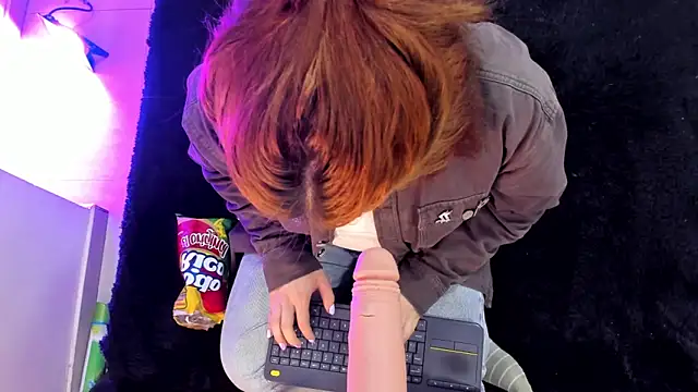 JulietaAlves online show from 5, 3, 2026