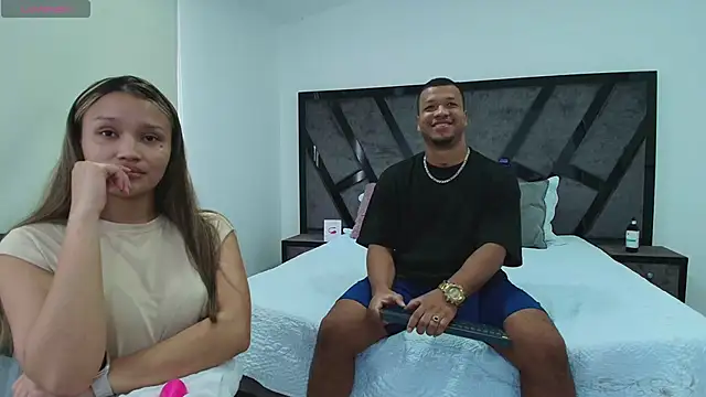 AnnieAndStefan online show from 13, 3, 2025