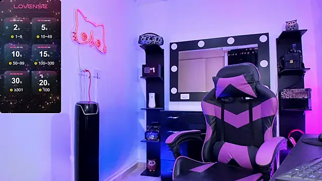 miss kitty online show from 28, 9, 2025