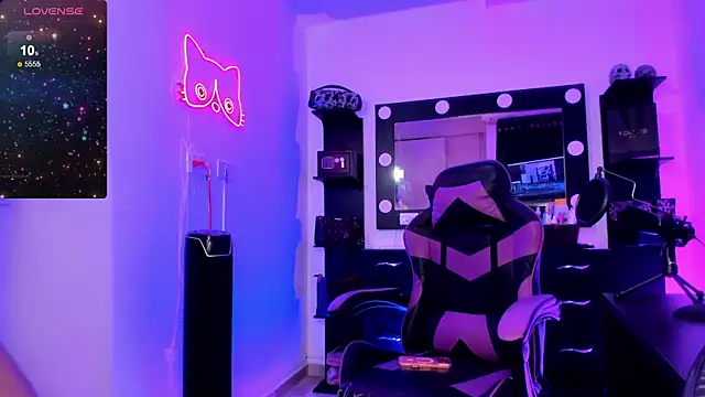 miss kitty online show from 30, 3, 2026