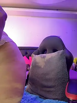 lonely shewolf online show from 7, 10, 2025