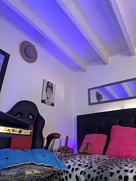 lonely shewolf online show from 19, 11, 2025