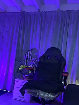 lonely shewolf online show from 22, 4, 2026