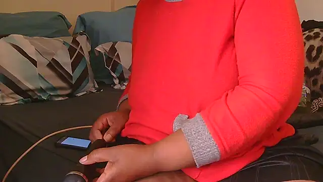 AddictiveAssCurves online show from 13, 7, 2026