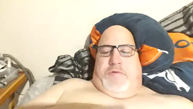 Bigbear0563 online show from 8, 2, 2025