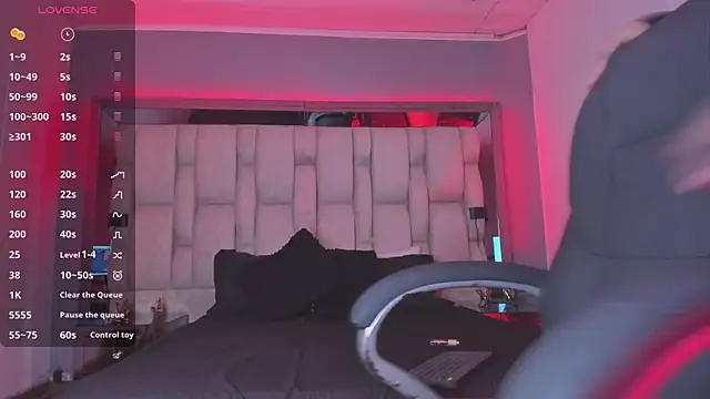 Snapshot of Emmily_Savage chatting on 11, 1, 2025 Emmily Savage online show from 11, 1, 2025