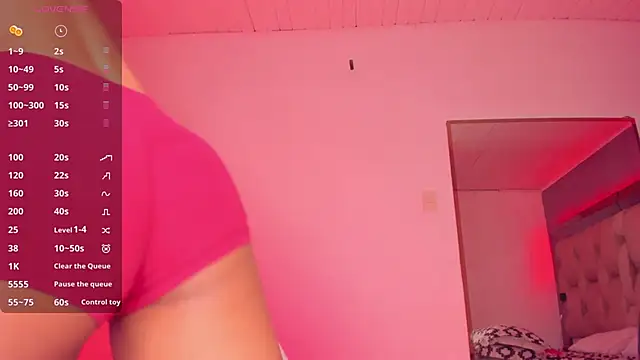 Snapshot of Emmily_Savage chatting on 17, 1, 2025 Emmily Savage online show from 17, 1, 2025