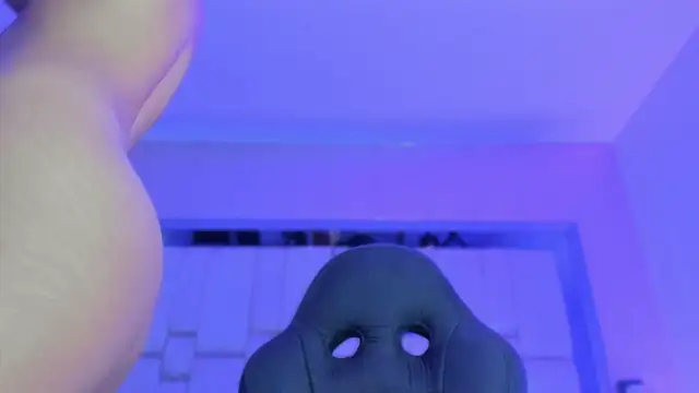 Snapshot of Emmily_Savage chatting on 2, 10, 2025 Emmily Savage online show from 2, 10, 2025