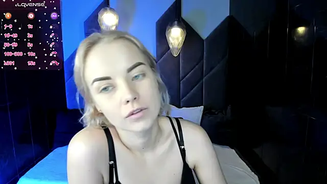 StephanieSweety online show from 24, 2, 2025