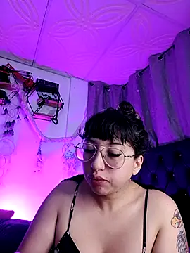 Snapshot of Piafisher1 chatting on 23, 9, 2025 Piafisher1 online show from 23, 9, 2025