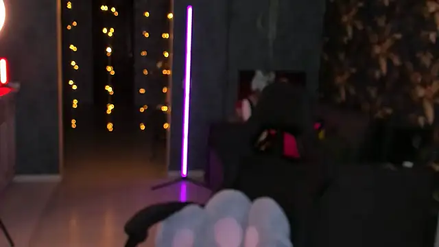 Snapshot of Blckmirrorr chatting on 1, 1, 2025 Blckmirrorr online show from 1, 1, 2025