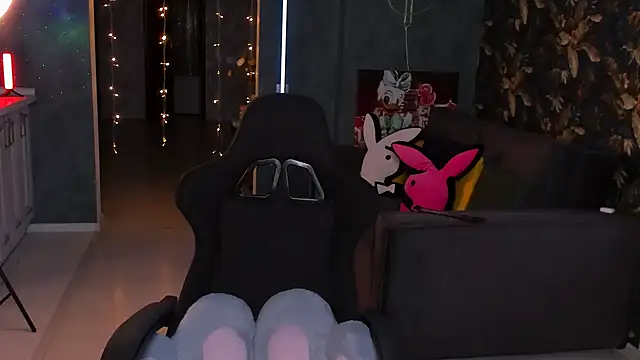 Snapshot of Blckmirrorr chatting on 2, 1, 2025 Blckmirrorr online show from 2, 1, 2025