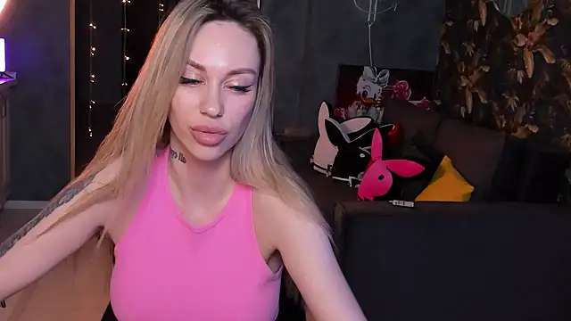 Snapshot of Blckmirrorr chatting on 6, 2, 2025 Blckmirrorr online show from 6, 2, 2025