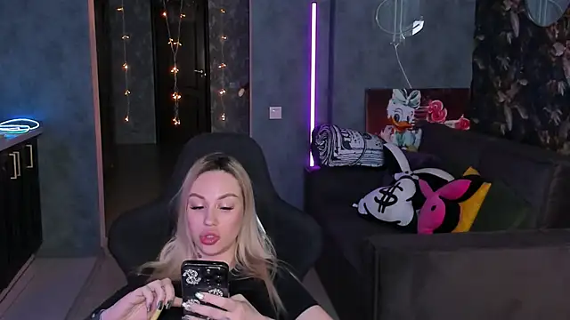 Blckmirrorr online show from 17, 3, 2026