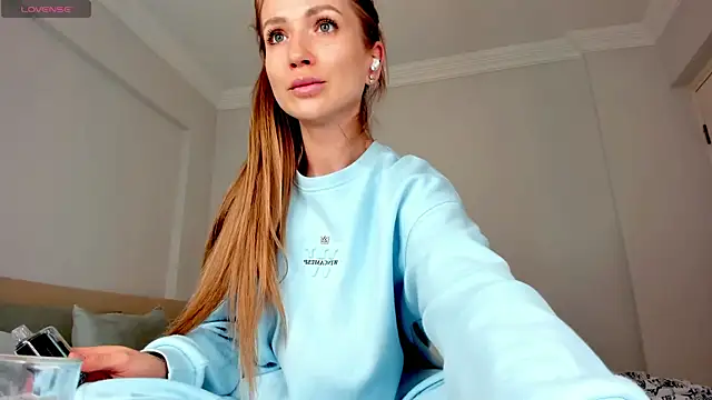 Miya Nika online show from 30, 1, 2025