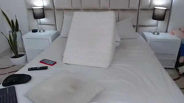 Snapshot of JesicaTaylorxx chatting on 21, 9, 2025 JesicaTaylorxx online show from 21, 9, 2025