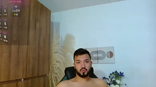 mathew vidal1 online show from 10, 12, 2024