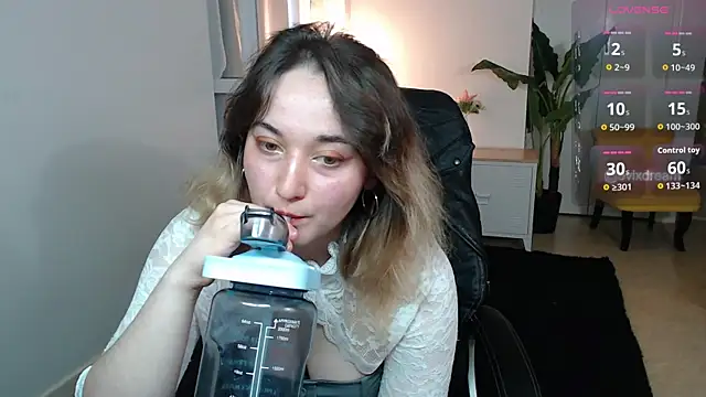 Crystal-dreamt online show from 3, 7, 2026