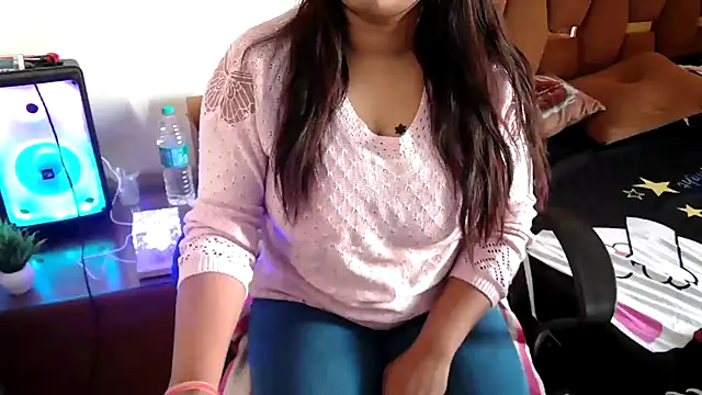 Snapshot of shivi_moto chatting on 9, 2, 2025 shivi moto online show from 9, 2, 2025