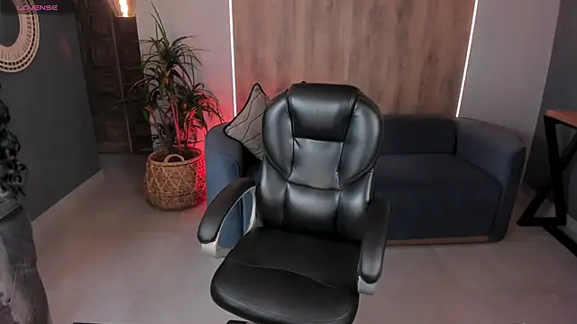 Snapshot of MileyCruz_ chatting on 13, 9, 2025 MileyCruz online show from 13, 9, 2025