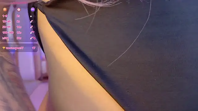 Snapshot of valkiria_moore chatting on 9, 9, 2025 valkiria moore online show from 9, 9, 2025