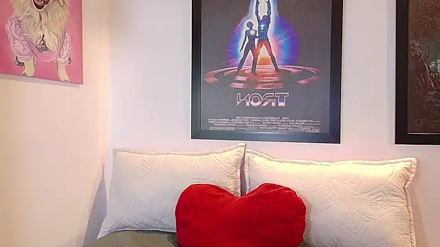 valkiria moore online show from 25, 4, 2026