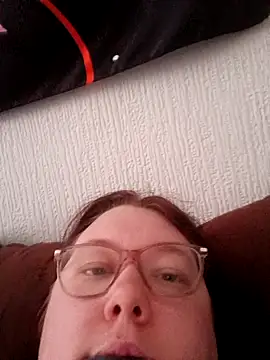 Sexycurvyemilyy online show from 14, 2, 2026