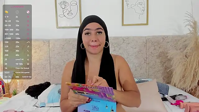 Snapshot of abby_gibson chatting on 14, 10, 2025 abby gibson online show from 14, 10, 2025